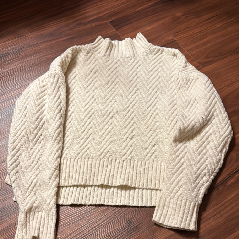 Elegant Cream Chevron Turtleneck Sweater